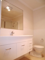 Bathroom (2014-08-15)