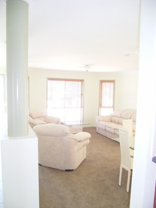 dining/lounge (2003-12-24)