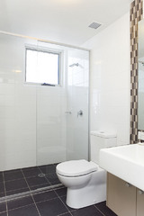 Bathroom (2012-06-15)