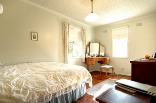 Bedroom (2007-04-19)