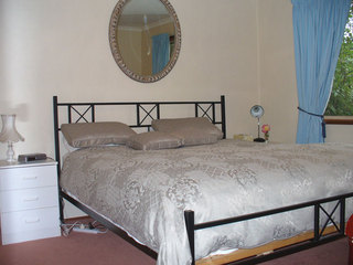 Bed 1 (2005-11-03)