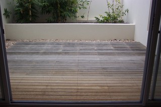 Courtyard (2004-08-13)