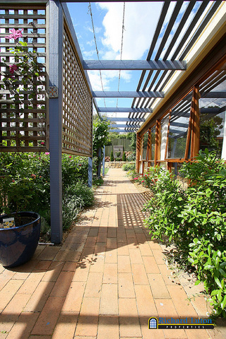 Pathway (2006-10-19)
