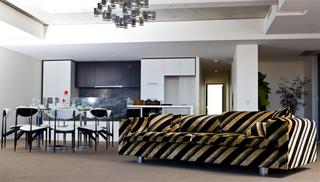 Lounge (2010-10-22)