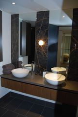 Bathroom (2014-09-02)