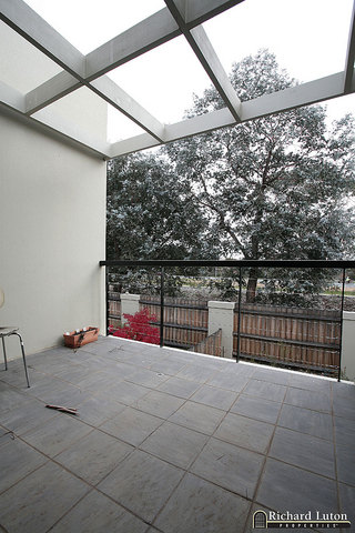 Balcony (2007-06-06)