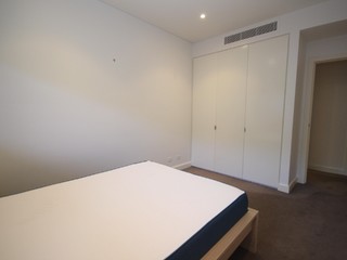 Bedroom (2017-10-18)