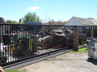 Side Gate (2014-10-10)