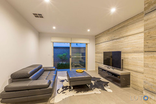 Lounge Room (2015-04-10)