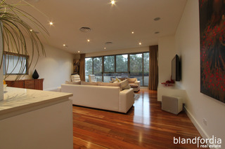 Living Room (2015-07-24)