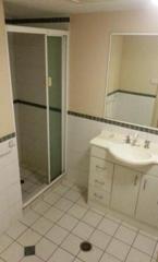 Bathroom (2014-08-15)
