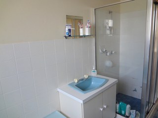 Bathroom (2014-09-05)