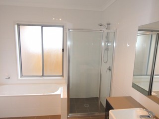 Bathroom (2017-01-17)