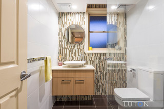 Main Bathroom (2018-06-27)
