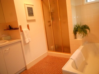 Bathroom (2014-07-02)