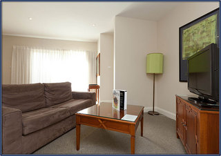 Lounge room (2011-06-28)