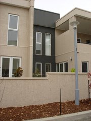 Exterior (2009-05-28)
