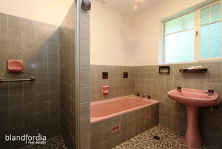 Bathroom (2014-02-03)