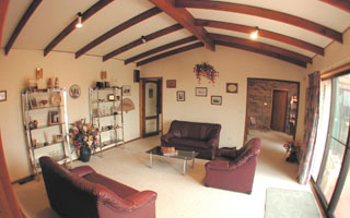 Lounge (2002-07-17)