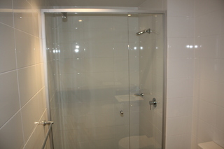 Bathroom (2009-11-30)