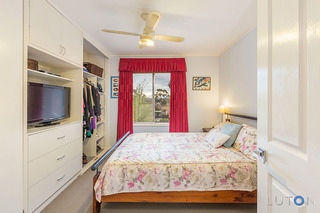 Bedroom 1 (2015-09-25)