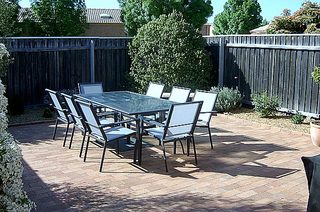 Front courtyard (2004-10-15)