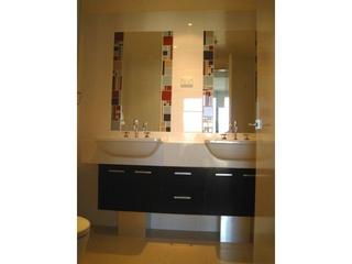 Bathroom (2015-09-22)