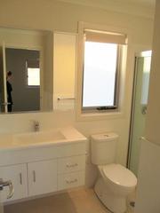 Bathroom (2016-09-23)