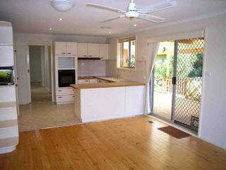 Family to Kitchen (2006-02-14)