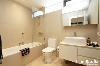 Ensuite (2012-11-14)