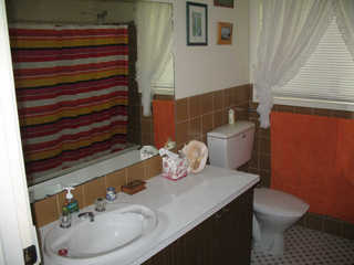 Bathroom (2006-12-08)