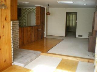 Family Room (2011-06-06)