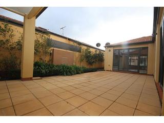 Courtyard (2017-01-06)