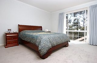 Bed 1 (2004-10-15)
