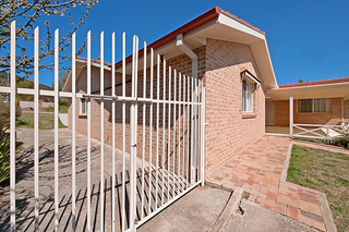 Side of House (2011-10-14)