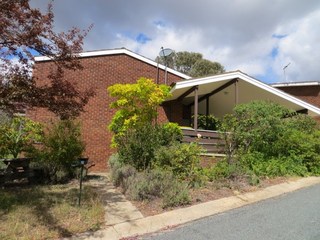 Front exterior (2013-04-05)