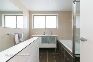 Bathroom (2015-06-11)