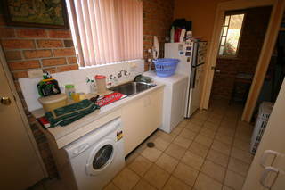 Laundry (2006-11-09)