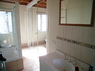 Bathroom (2007-08-02)
