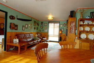 Dining (2006-08-11)