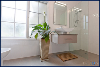 Ensuite (2011-05-11)