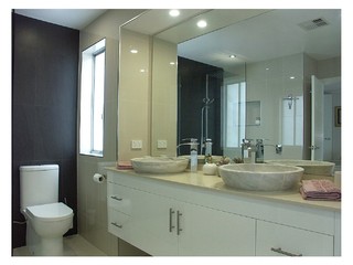 Ensuite bathroom (2017-11-07)
