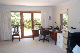 Home Office (2002-11-04)