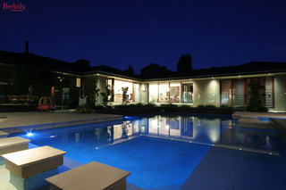 Pool to house (2007-10-26)