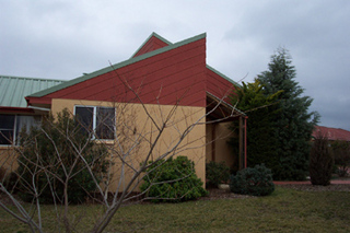 Side of house (2003-08-15)