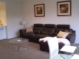 Lounge (2009-04-01)