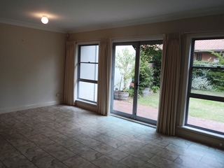 Family Room (2012-02-02)