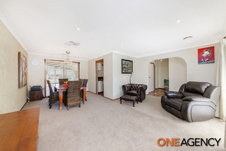 Lounge Room (2014-09-23)