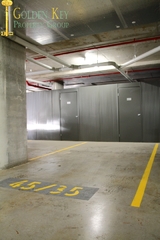 Carspace and storage (2014-12-03)