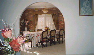 Dining (2001-05-12)
